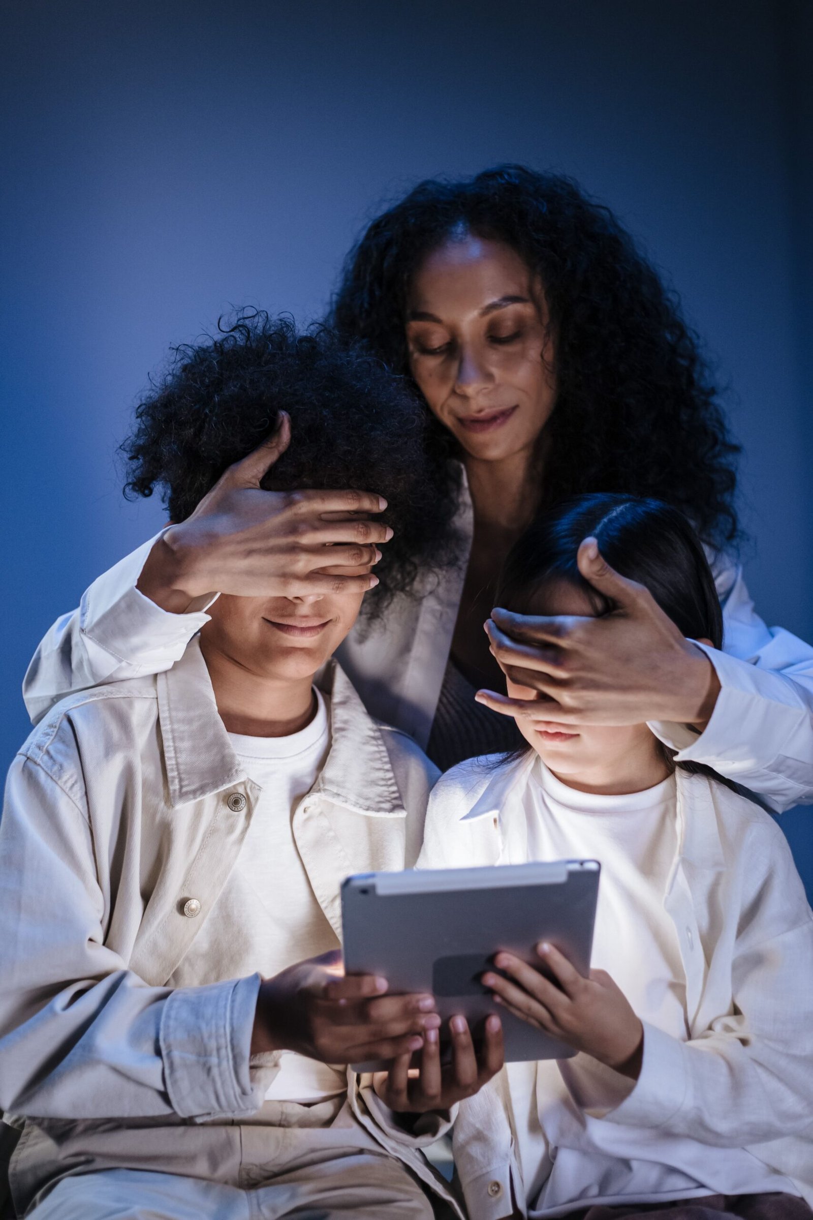Incestflox Uncovered: A Deep Dive into the Digital Myth, Taboo Phenomenon, and Online Safety